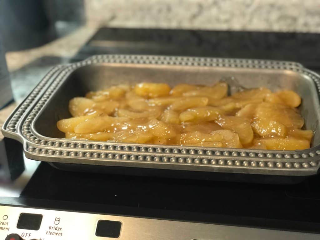 Super Simple Apple Cobbler 1 Super Simple Apple Cobbler 1
