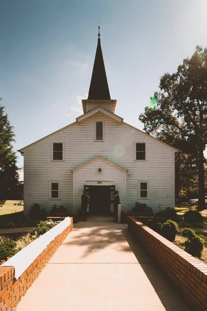 white church
